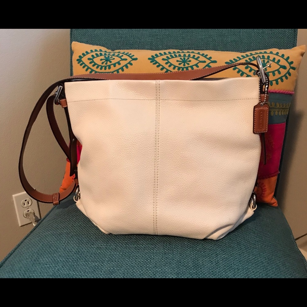 Authentic Coach F15064 Leather Shoulder Bag